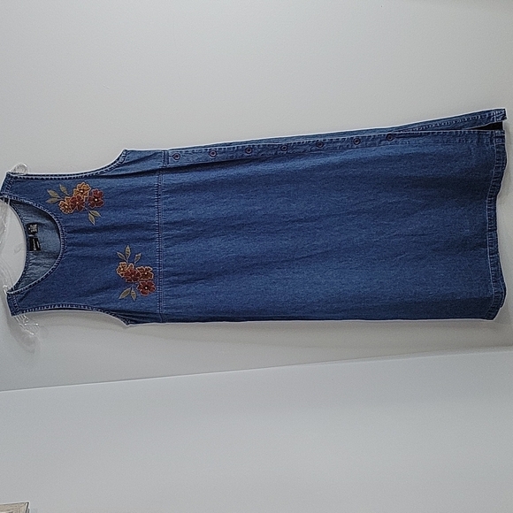 ERIKA Sleeveless Denim Jean Maxi Dress Fall leaves embroidered beads Size Medium - Picture 4 of 10